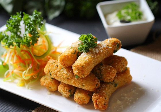 إليكم طريقة تحضير أصابع الموزريلا المشوية.. لذيذة ومقرمشة صورة رقم 1