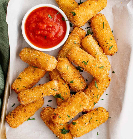 إليكم طريقة تحضير أصابع الموزريلا المشوية.. لذيذة ومقرمشة صورة رقم 5