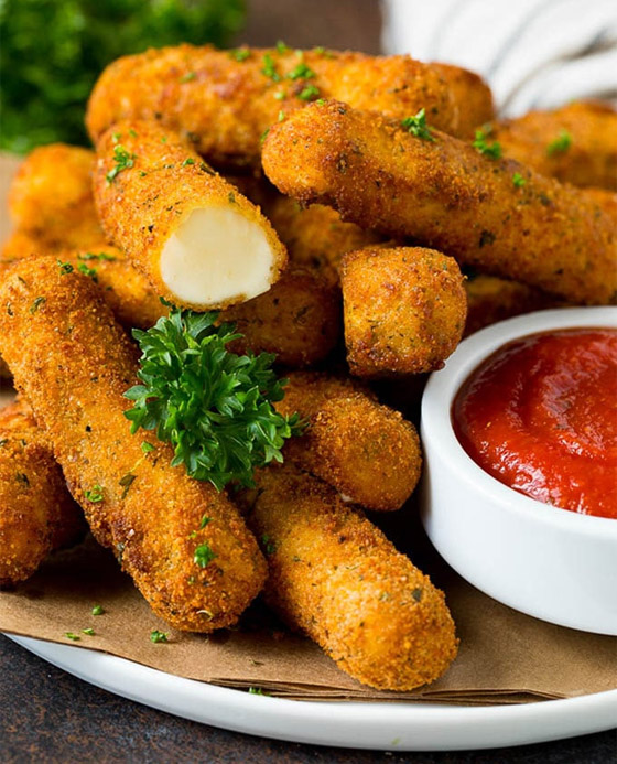 إليكم طريقة تحضير أصابع الموزريلا المشوية.. لذيذة ومقرمشة صورة رقم 7