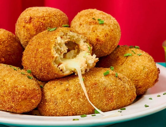 إليكم طريقة تحضير كروكيت التونة بالبطاطس المقرمشة واللذيذة صورة رقم 9