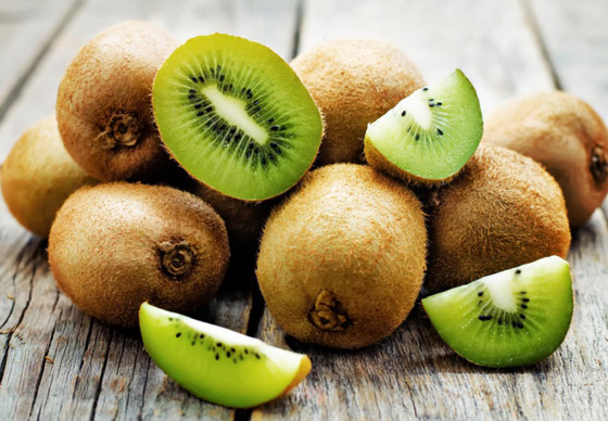 يساعد على خفض الوزن.. تعرفوا إلى فوائد فاكهة الكيوي الصحية والتجميلية صورة رقم 1