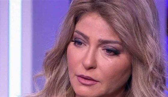 صورة رقم 5 - علا غانم باكية: زوجي سرق ذهبي وطردني برا بيتي بـ الروب في نص الليل! صورة رقم 5 - علا غانم باكية: زوجي سرق ذهبي وطردني برا بيتي بـ الروب في نص الليل!