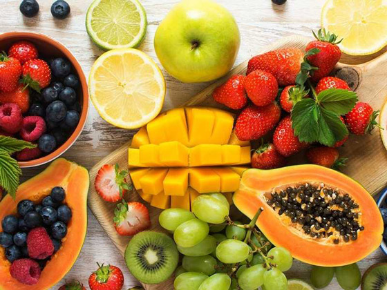 بعض السلبيات المحتملة لتناول الكثير من الفاكهة صورة رقم 3