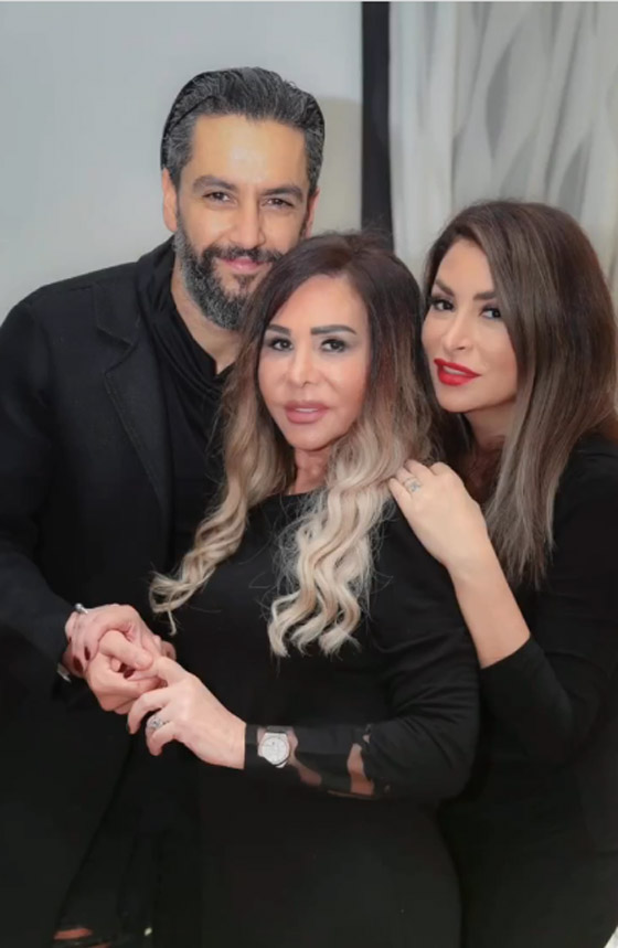 صورة رقم 11 - نجوم الفن بصور نادرة ورسائل مؤثرة مع أمهاتهم بمناسبة عيد الأم صورة رقم 11 - نجوم الفن بصور نادرة ورسائل مؤثرة مع أمهاتهم بمناسبة عيد الأم
