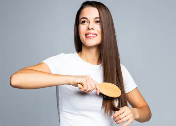 كم مرة يحتاج الشعر إلى التسريح يوميا؟ صورة رقم 1