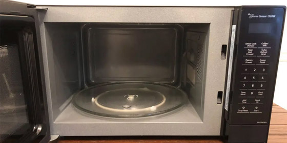 الماء، الفلفل والبروكلي.. 12 شيئا لا يجب وضعها أبدا في الميكروويف! صورة رقم 12 الماء، الفلفل والبروكلي.. 12 شيئا لا يجب وضعها أبدا في الميكروويف! صورة رقم 12