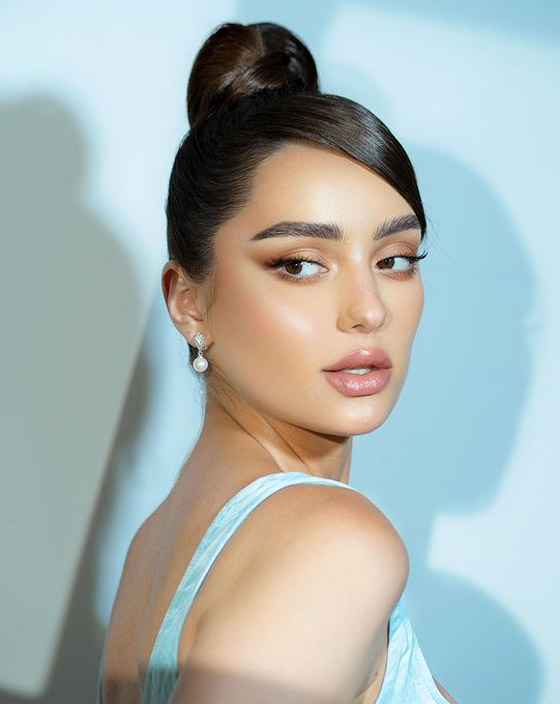 بالصور: إليكم تسريحات شعر مميزة وجميلة لصاحبات الشعر الطويل صورة رقم 3 بالصور: إليكم تسريحات شعر مميزة وجميلة لصاحبات الشعر الطويل صورة رقم 3