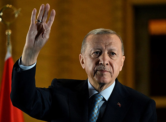 صورة رقم 1 - رحلة أردوغان من بائع للكعك إلى سدة الحكم في تركيا صورة رقم 1 - رحلة أردوغان من بائع للكعك إلى سدة الحكم في تركيا