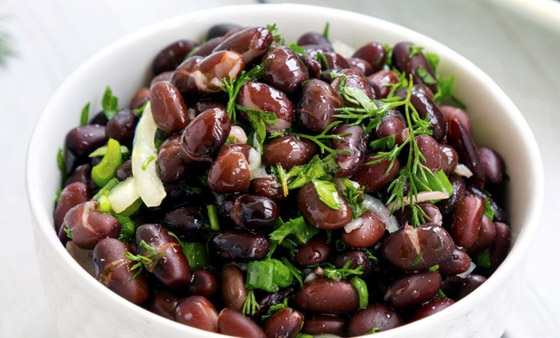 لشعرٍ أكثر كثافة.. اعتمدي هذه الأطعمة الغنية بالحديد صورة رقم 3