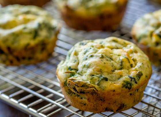 إليكم طريقة تحضير مافن السبانخ والفيتا للفطور صورة رقم 7 إليكم طريقة تحضير مافن السبانخ والفيتا للفطور صورة رقم 7