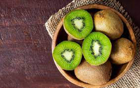 7 آثار جانبية للإفراط في تناول الكيوى..