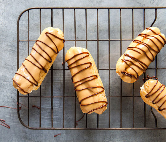 إليكم طريقة تحضير اكلير بالقهوة.. حلى فرنسي شهي وخفيف صورة رقم 10 إليكم طريقة تحضير اكلير بالقهوة.. حلى فرنسي شهي وخفيف صورة رقم 10