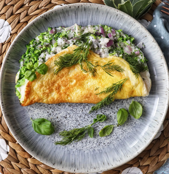 إليكم طريقة تحضير أومليت بيض وبروكلي صحي للرجيم صورة رقم 5 إليكم طريقة تحضير أومليت بيض وبروكلي صحي للرجيم صورة رقم 5