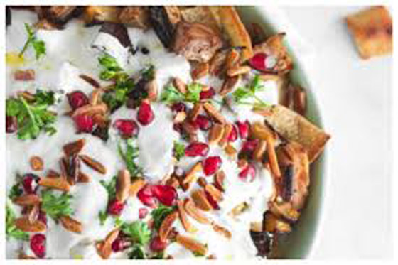 فتة الباذنجان من المقبلات المحبوبة.. وهذه طريقة تحضيرها صورة رقم 8