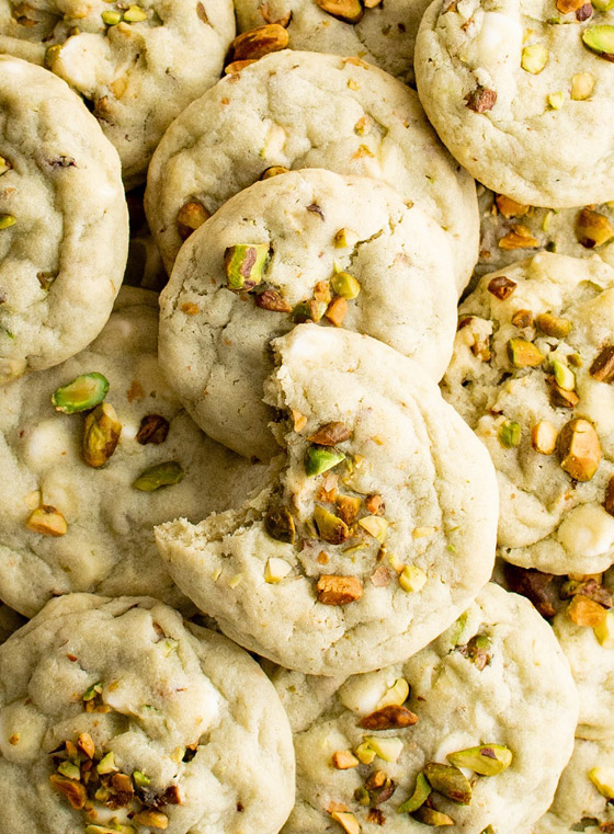 إليكم طريقة تحضير بسكويت الفستق الحلبي اللذيذ صورة رقم 4 إليكم طريقة تحضير بسكويت الفستق الحلبي اللذيذ صورة رقم 4