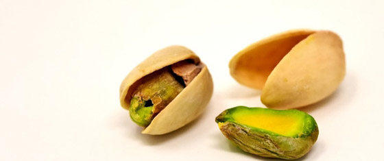 7 مكسرات وفواكه مجففة هتساعدك فى رحلة إنقاص الوزن صورة رقم 2 7 مكسرات وفواكه مجففة هتساعدك فى رحلة إنقاص الوزن صورة رقم 2