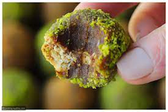 اليكم طريقة تحضير حلى كرات الفستق الحلبي لعيد الأضحى صورة رقم 6