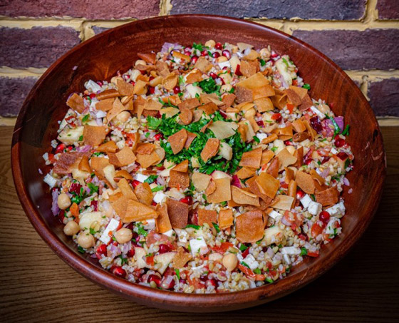 إليكم طريقة تحضير سلطة الفريكة والتفاح المبتكرة صورة رقم 1