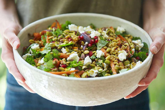 إليكم طريقة تحضير سلطة الفريكة والتفاح المبتكرة صورة رقم 7