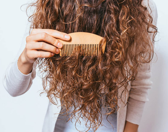 4 حيل بسيطة لفك تشابك الشعر بسهولة وبدون ألم صورة رقم 5 4 حيل بسيطة لفك تشابك الشعر بسهولة وبدون ألم صورة رقم 5