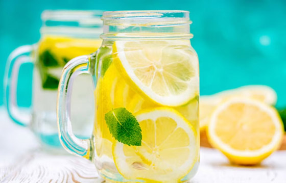 4 عصائر طبيعية لتنظيف الجسم بعد وجبات العيد الدسمة صورة رقم 2