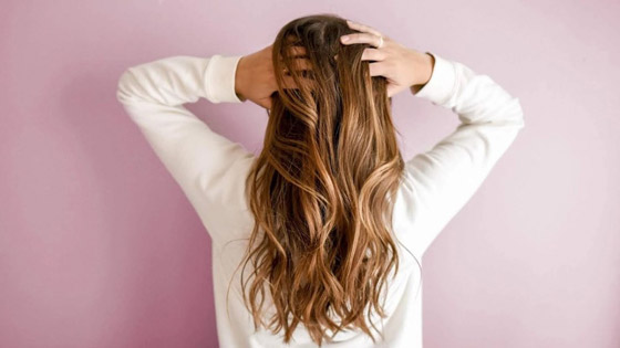 لماذا ينصح الخبراء بتدليك فروة الرأس؟.. إليك الأسباب صورة رقم 3