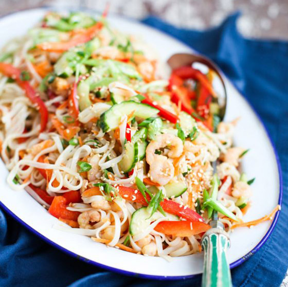 إليكم طريقة تحضير سلطة نودلز بالجمبري بالطريقة الصينية صورة رقم 4 إليكم طريقة تحضير سلطة نودلز بالجمبري بالطريقة الصينية صورة رقم 4