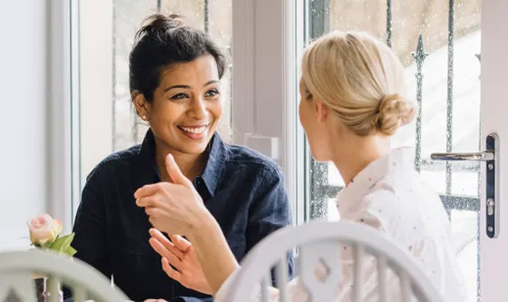 منها الجلوس الخاطئ.. عادات سيئة يجب تجنبها في هذا العمر صورة رقم 1