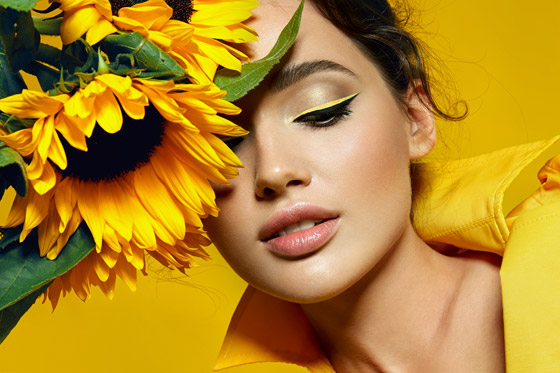 الكحل المناسب لك حسب لون بشرتك ولون عينيك صورة رقم 1 الكحل المناسب لك حسب لون بشرتك ولون عينيك صورة رقم 1