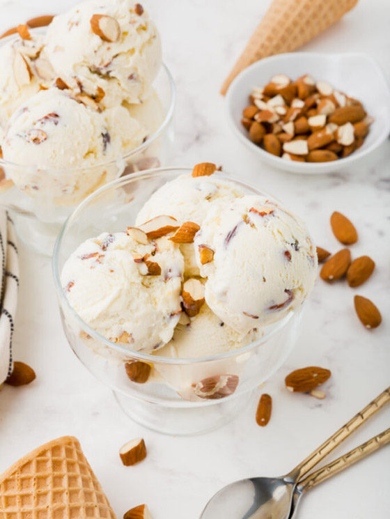 إليكم طريقة تحضير آيس كريم باللوز بمذاق شهي وبارد صورة رقم 2