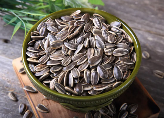 7 فوائد بفيتامين يتوافر في 10 أطعمة.. احرصوا على تناولها صورة رقم 11 7 فوائد بفيتامين يتوافر في 10 أطعمة.. احرصوا على تناولها صورة رقم 11