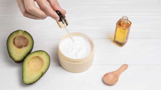 زيت الأفوكادو.. مكون سحري لشعر صحي وبشرة متألقة صورة رقم 2