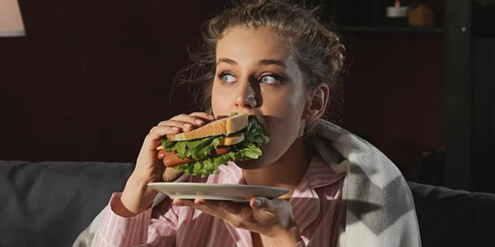 3 فوائد مقابل 3 سلبيات لتناول وجبة خفيفة ليلاً! صورة رقم 3