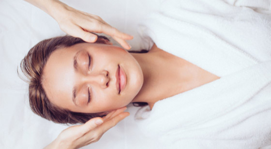 هل تدليك الوجه يساعد على التخلص من الخطوط الدقيقة؟ صورة رقم 5