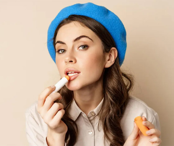 من المطبخ.. أفضل مكون لترطيب الشفاه الجافة صورة رقم 4