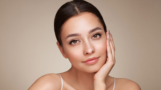 روتين ضروري قبل النوم للحفاظ على نضارة البشرة صورة رقم 2