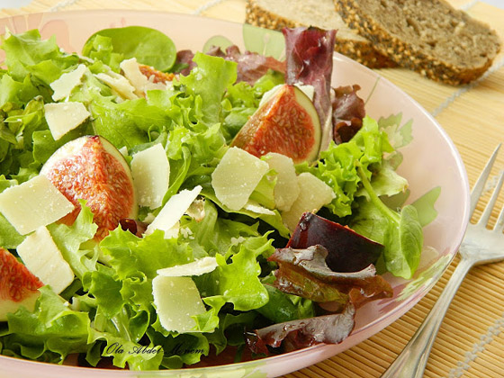 اليكم طريقة تحضير سلطة الجرجير بالتين والتمر صورة رقم 4