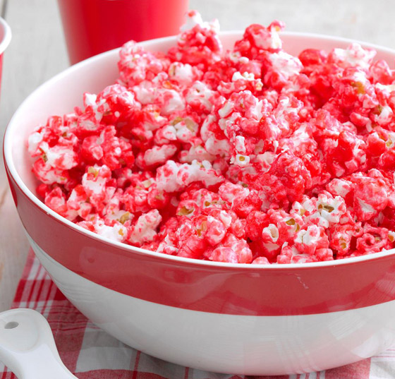 إليكم طريقة تحضير الفشار الأحمر لجمعات العائلة.. مميز ولذيذ صورة رقم 2