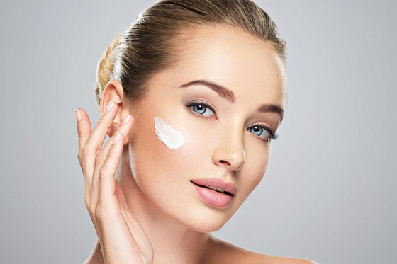 كريمات تؤذي البشرة الجافة.. احذريها صورة رقم 1