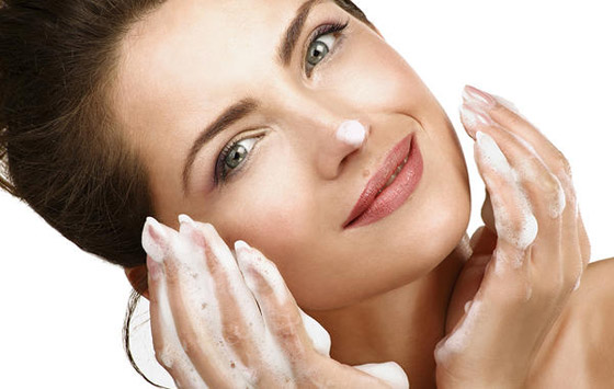 كريمات تؤذي البشرة الجافة.. احذريها صورة رقم 3