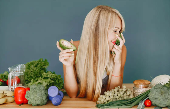 5 أطعمة فائقة الجودة لنمو شعر صحي صورة رقم 2