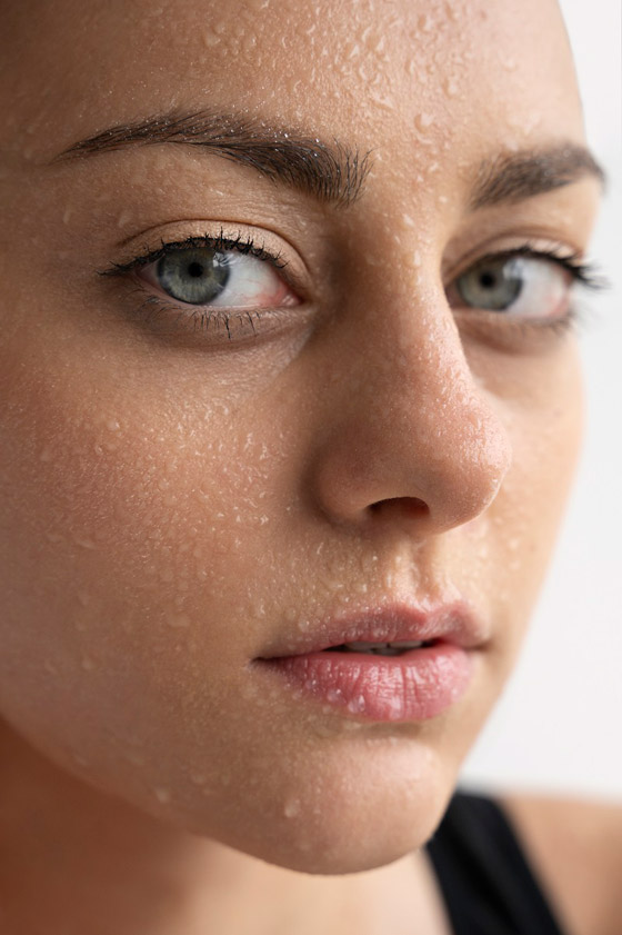 حلول لمواجهة البشرة الدهنية تخفف من لمعانها وتقلل من الزهم صورة رقم 2