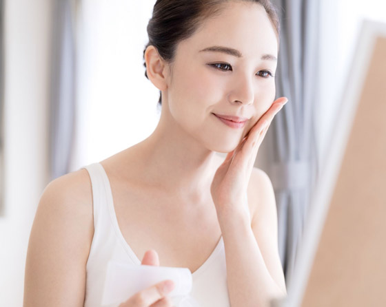 لبشرة ناعمة في كل الفصول.. 6 مكونات ذات مفعول سحري صورة رقم 7 لبشرة ناعمة في كل الفصول.. 6 مكونات ذات مفعول سحري صورة رقم 7