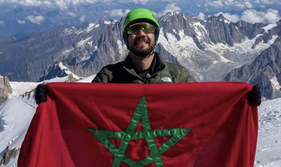 صورة رقم 2 - نجوا من الموت مرتين وعثرا على جثة.. مغامران مغربيان يتحديان أعلى قمم العالم! صورة رقم 2 - نجوا من الموت مرتين وعثرا على جثة.. مغامران مغربيان يتحديان أعلى قمم العالم!