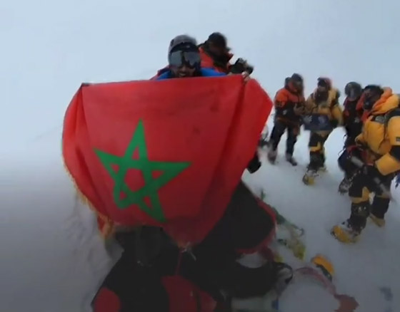 صورة رقم 5 - نجوا من الموت مرتين وعثرا على جثة.. مغامران مغربيان يتحديان أعلى قمم العالم! صورة رقم 5 - نجوا من الموت مرتين وعثرا على جثة.. مغامران مغربيان يتحديان أعلى قمم العالم!