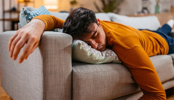لمن يشعر بالتعب دائما.. 10 عادات يومية يجب أن تتخلص منها صورة رقم 1 لمن يشعر بالتعب دائما.. 10 عادات يومية يجب أن تتخلص منها صورة رقم 1