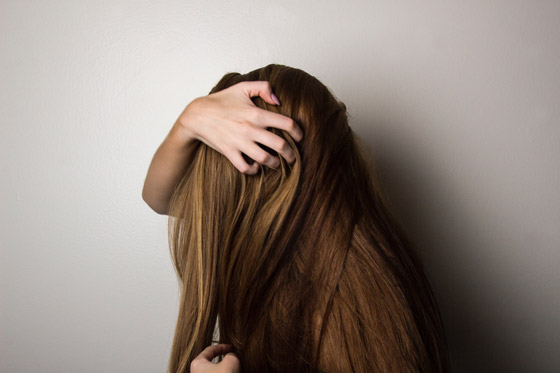 كيف ينمو شعركِ بشكل أسرع؟.. نصائح مضمونة من المحترفين صورة رقم 6