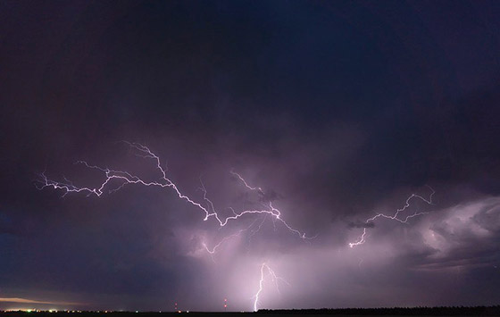 صورة رقم 15 - شابة كويتية تطارد العواصف وترصد صورا مذهلة للأحداث المناخية القاسية صورة رقم 15 - شابة كويتية تطارد العواصف وترصد صورا مذهلة للأحداث المناخية القاسية