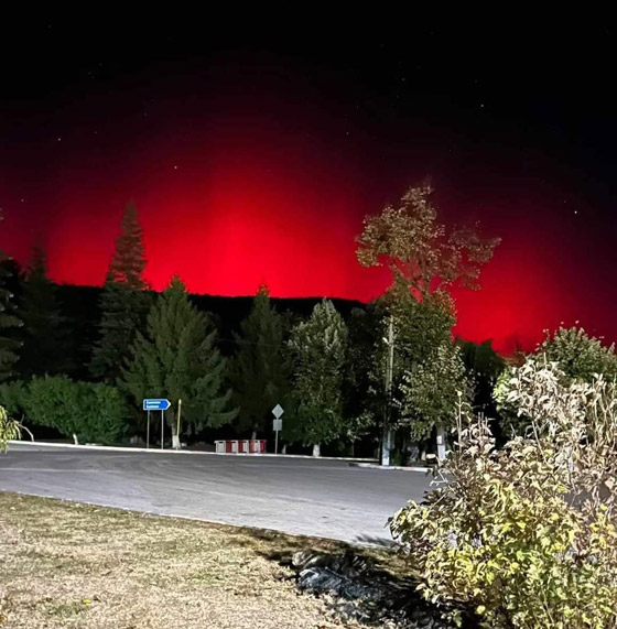 صورة رقم 9 - بالفيديو والصور.. عاصفة مغناطيسية قوية ضربت الأرض! صورة رقم 9 - بالفيديو والصور.. عاصفة مغناطيسية قوية ضربت الأرض!