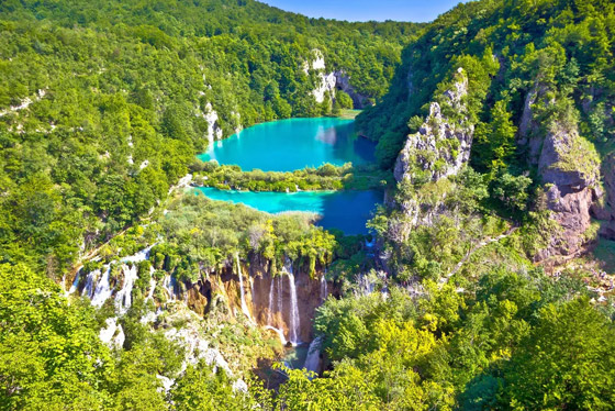 صورة رقم 2 - بالصور: زوروا الحدائق الوطنية الشهيرة الخلابة المنتشرة حول دول العالم صورة رقم 2 - بالصور: زوروا الحدائق الوطنية الشهيرة الخلابة المنتشرة حول دول العالم